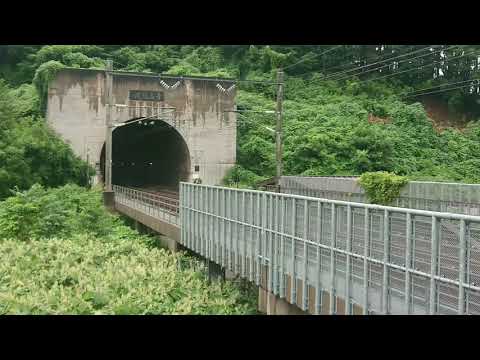 北海道新幹線“はやぶさ”が青函トンネルから出てくる瞬間