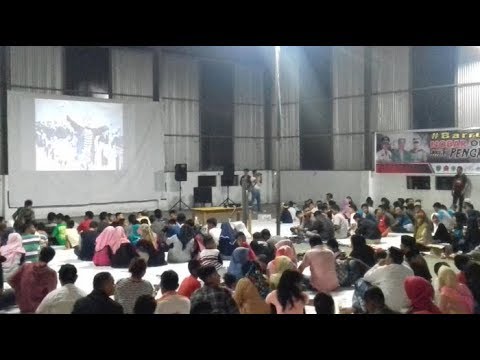 Begini Suasana Nobar Film G30S/PKI di GOR Sport Centre 