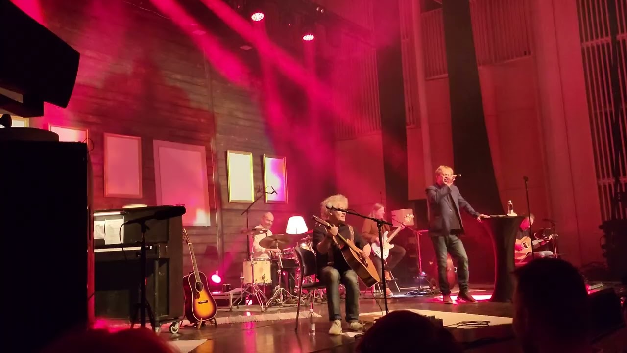 Eppu Normaali - Pimeyden tango