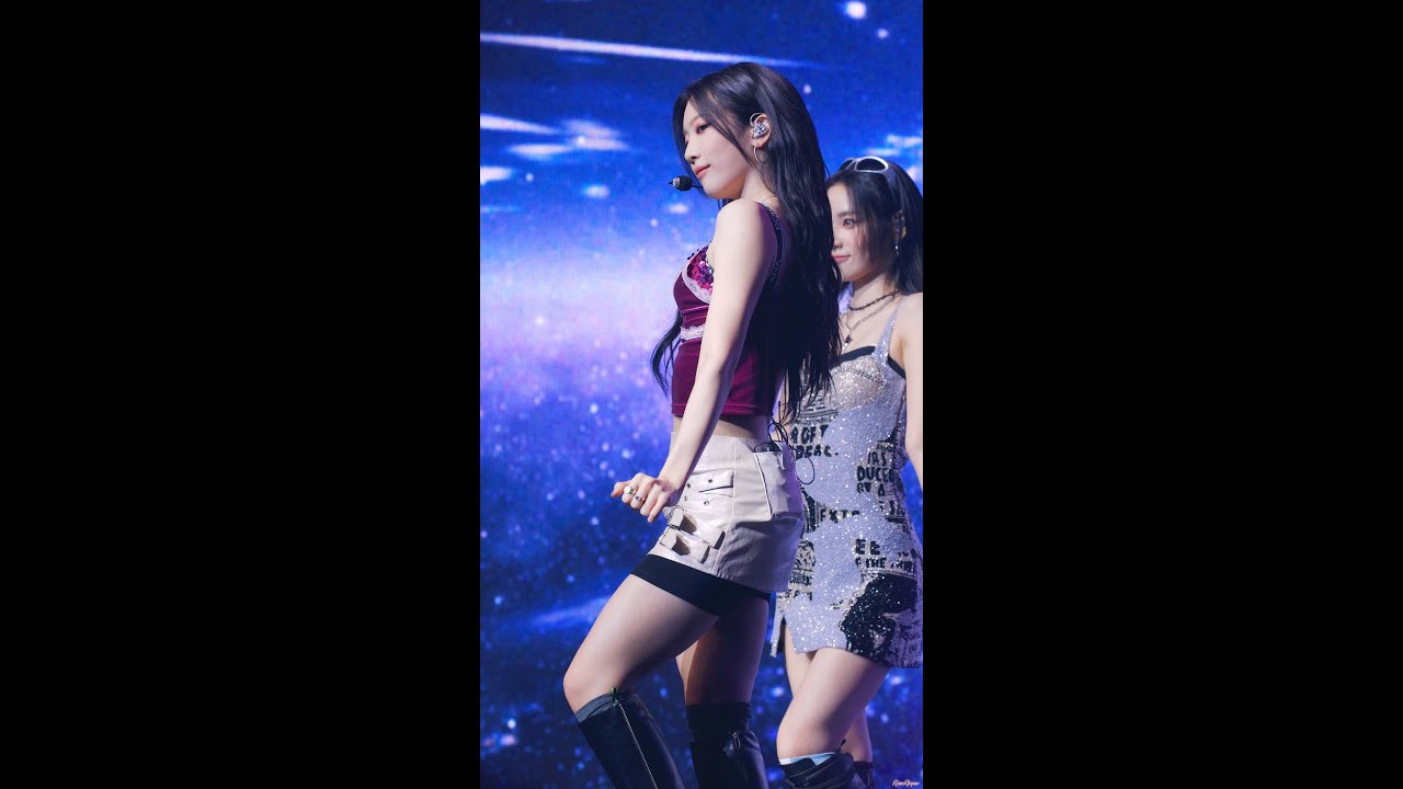 [4K60P]230712 오드아이써클(ODD EYE CIRCLE) - LOONATIC 김립(KimLip) 직캠 fancam @ Version Up 쇼케이스