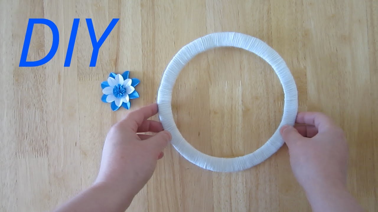 DIY WALL HANGING DECOR IDEA WITH WOOL AND PAPER