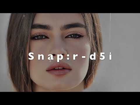 شيلة الحب بلوى من زينها الطاغي يغارون كل الزيان العنق عنق المها والعين عين الظبي بطيء