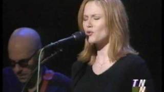 Video thumbnail of "Allison Moorer Angel Flying Too Close To The Ground"