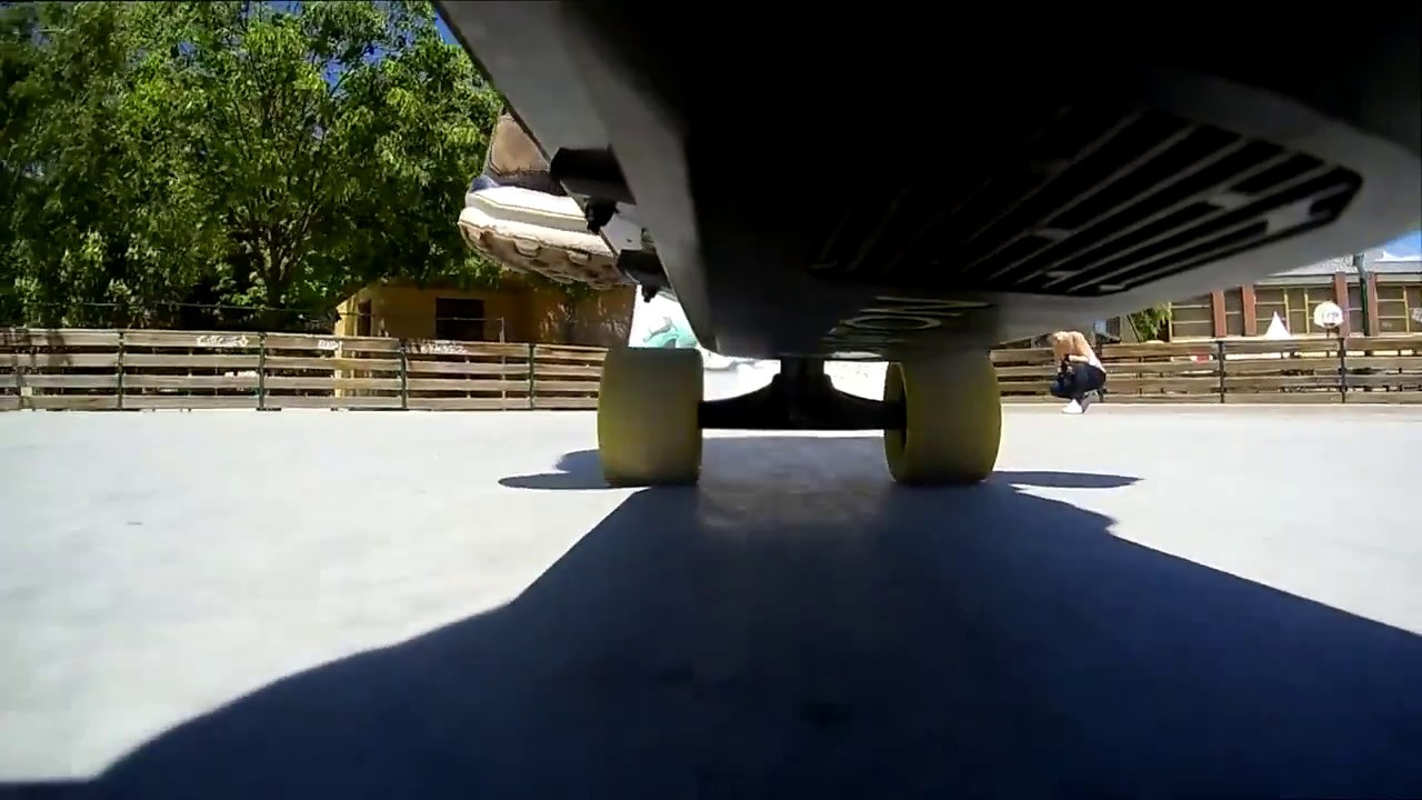 ACTON Blink Board in a skatepark : YES IT'S POSSIBLE !