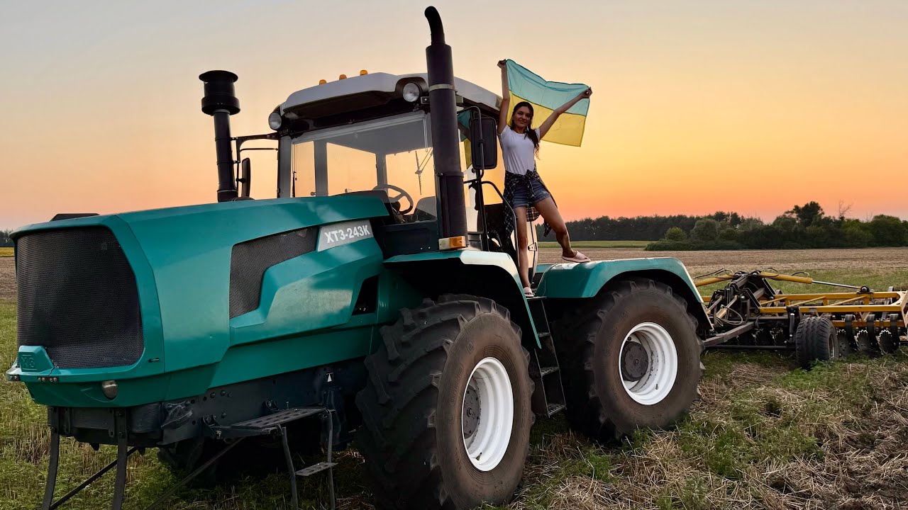 🇺🇦Забрали останнього тракториста на війну‼️Жінки ПОЛТАВЩИНИ обробляють поля💃ХТЗ-243к лущення стерні