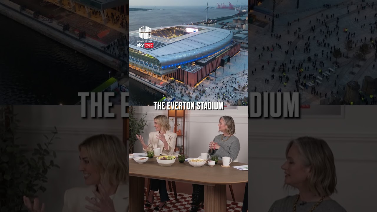 Manchester United’s NEW stadium certainly divides opinions! 😅