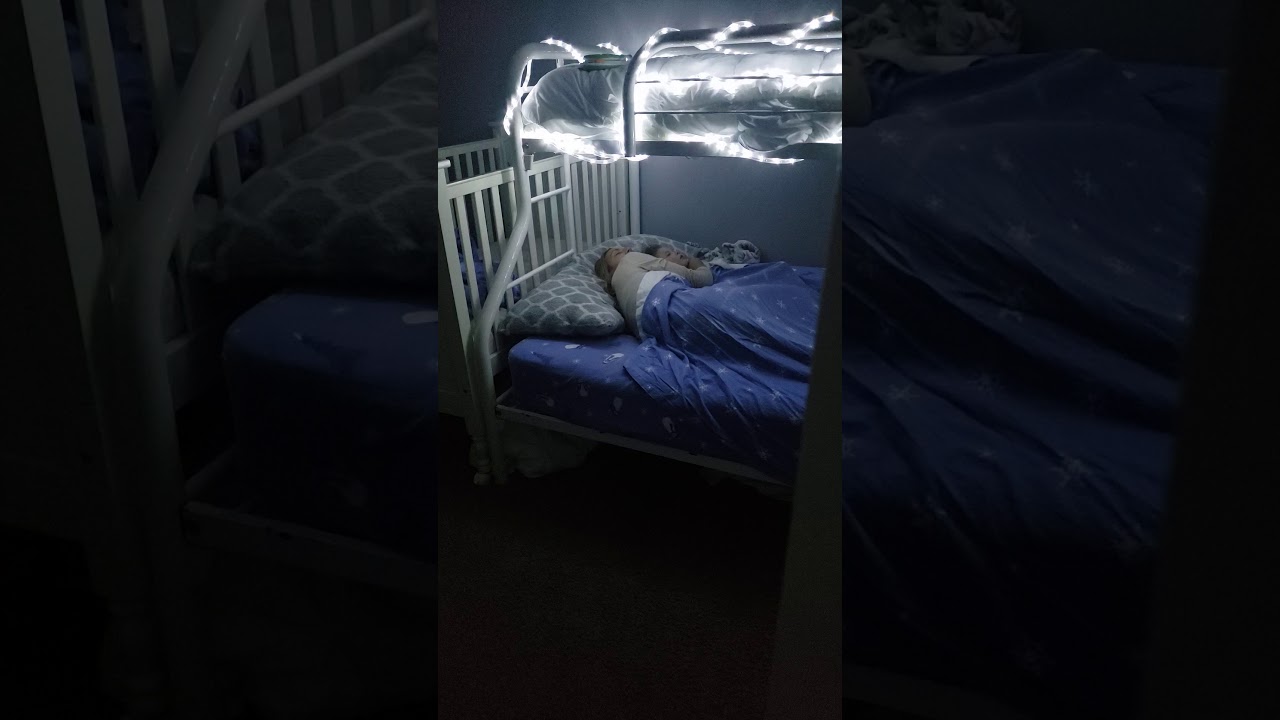 Bedtime with mom🥰