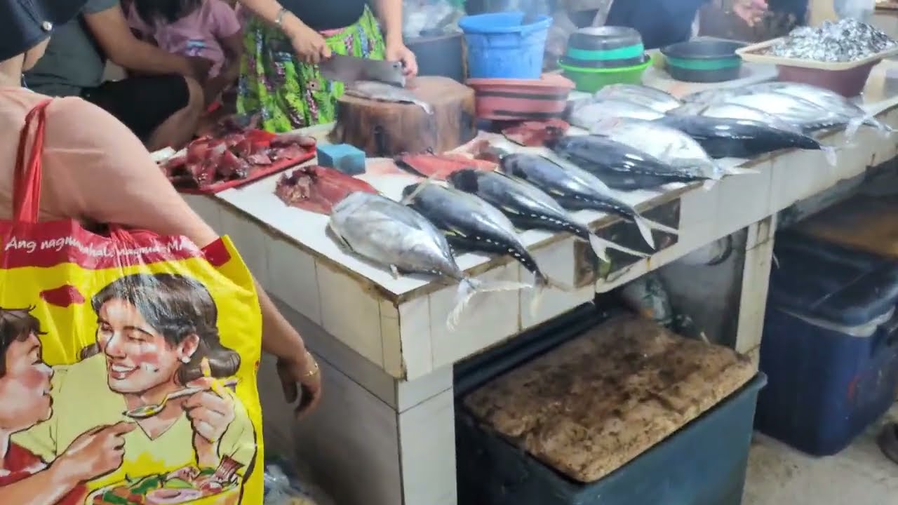 Zakupy na bazarze w Lapu-Lapu