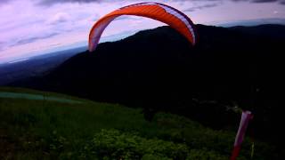 Mystery pilot executes backwards launch on Tiger Mt North