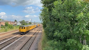 *Class 37* 9702 & 37175 pass Retford thrashing away with tones