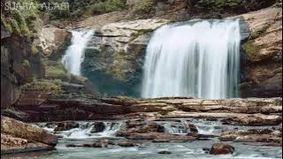 SUARA AIR TERJUN MENGALIR JERNIH DAN BERSIH