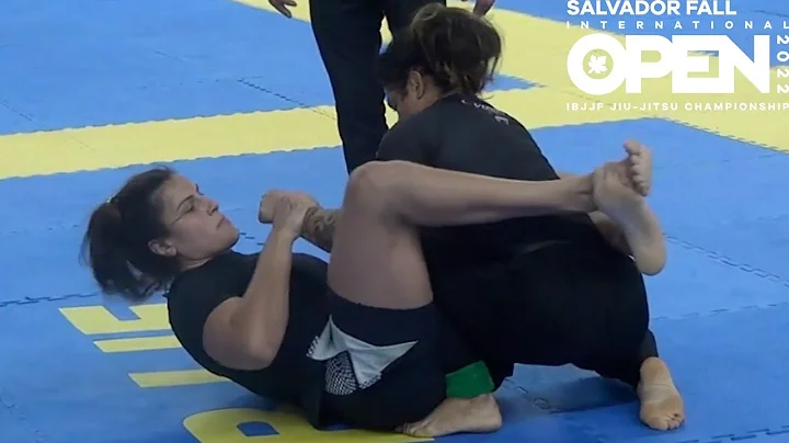 Fernanda Mazzelli v Thas Teixeira / Salvador Fall ...