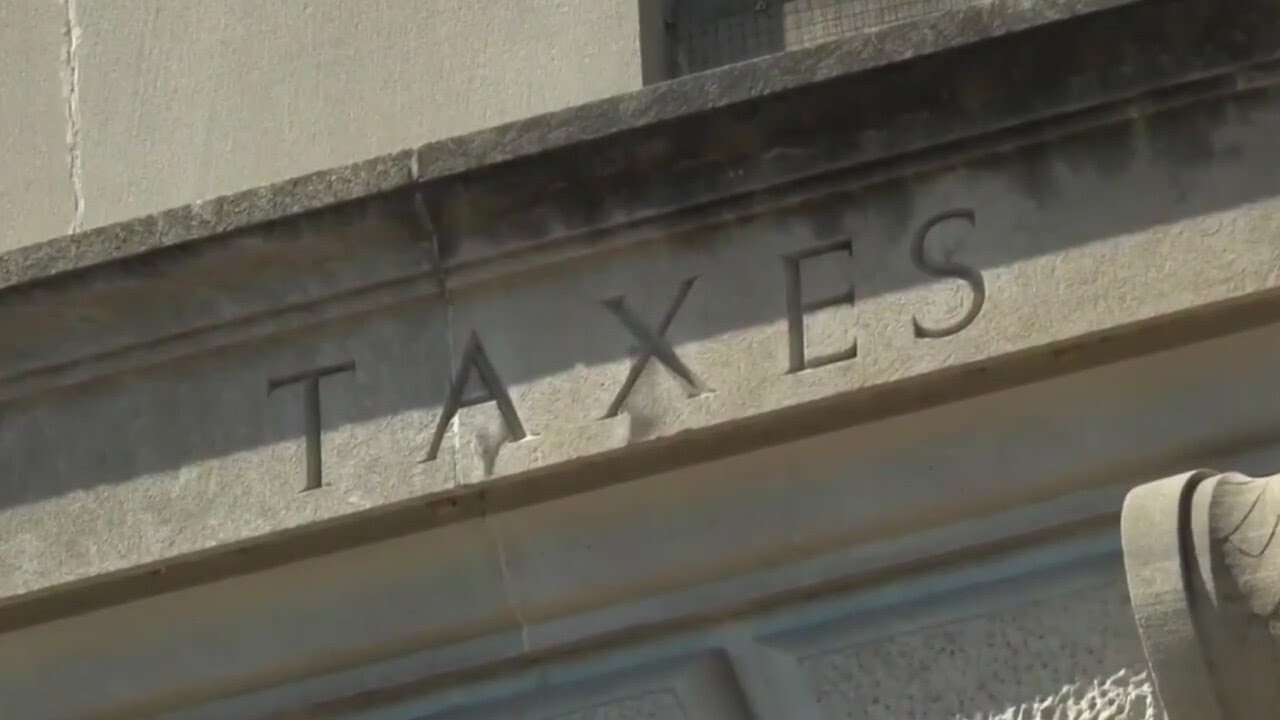 Former IRS workers react to mass layoffs - YouTube