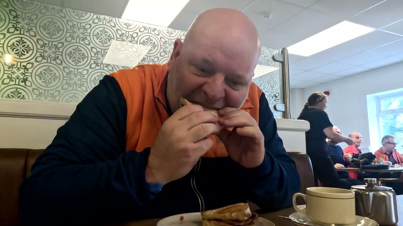 Cycle to Snowdrop Cafe, Knutsford