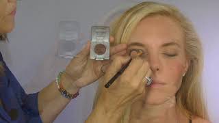 How To Apply Mineral Eyshadow Mineral Eyeshadow screenshot 5