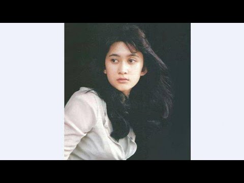 Nafa Urbach - Berlari (official video music)