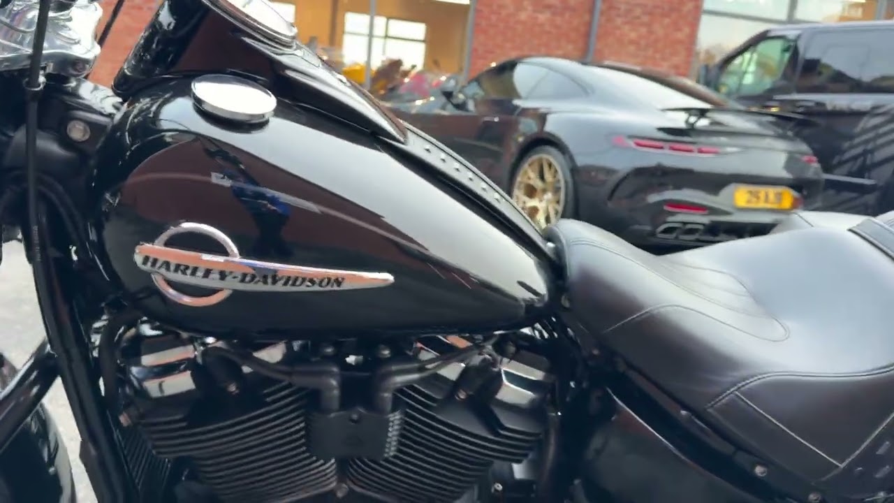 Harley Davidson Heritage Classic 114 2017 Black 14,058 Miles 19351