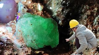 Emerald mining area. 3000 meters underground. Agate crystal companion