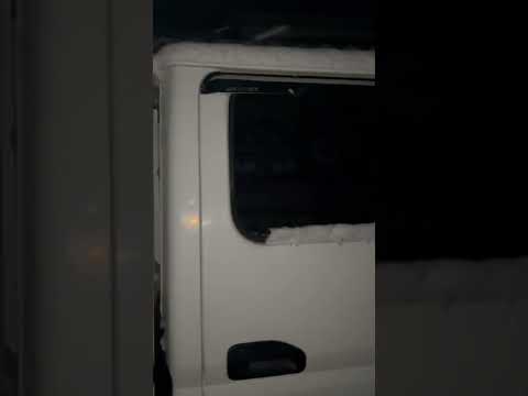 【Mitsubishi FUSO Canter】 #snow #snowfall #mitsubishifuso #fuso #canter #cantermania #shorts