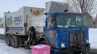 Dick’s Sanitation: Autocar WX Autoreach Garbage Truck