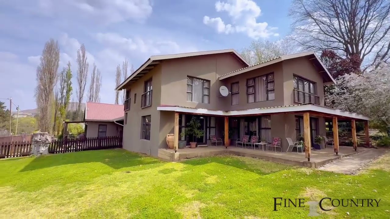 Modern Double-Storey Home with Guest Units - walking distance to Clarens Town Square. 