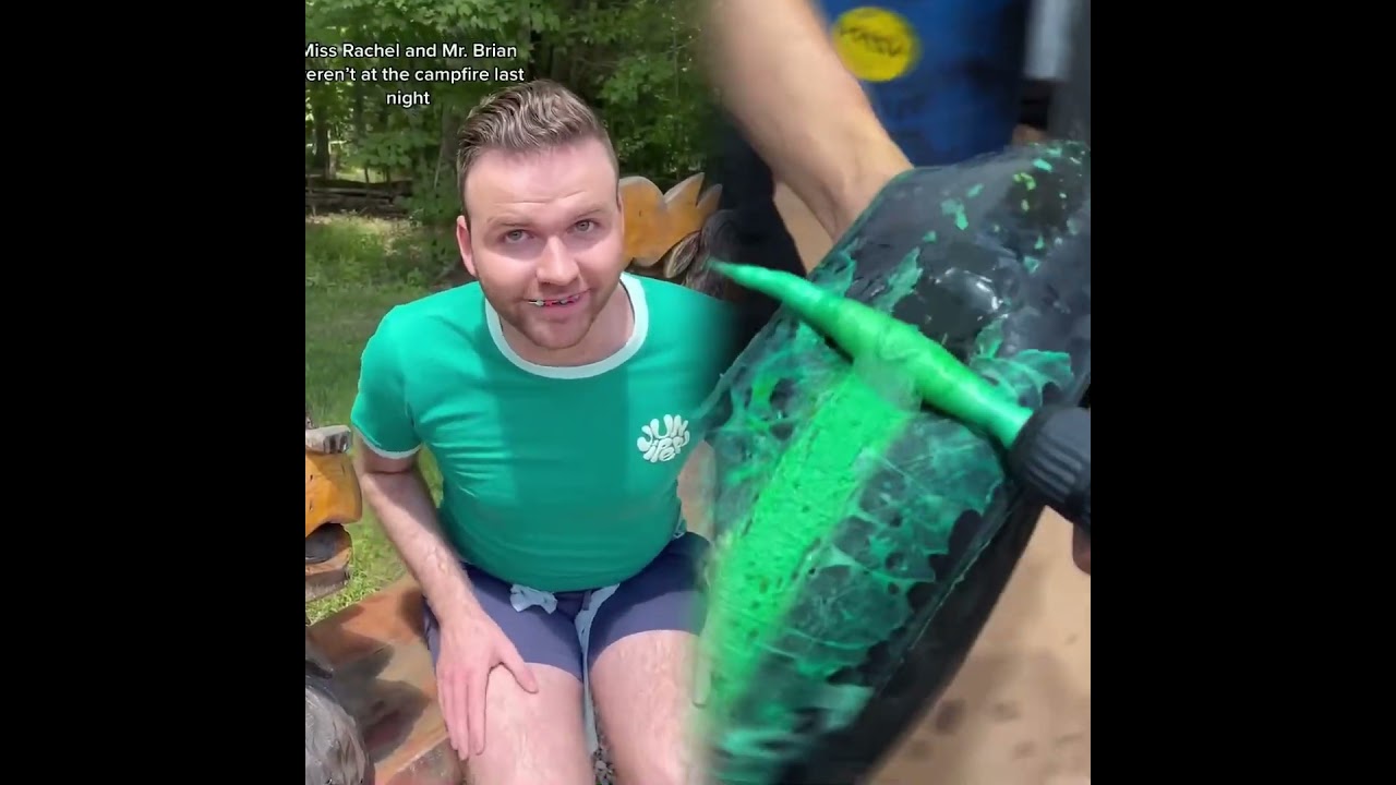 тот ребенок в летнем лагере 