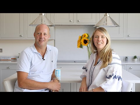 danetti-review:-philip-and-lizzy---verona-gas-lift-bar-stools