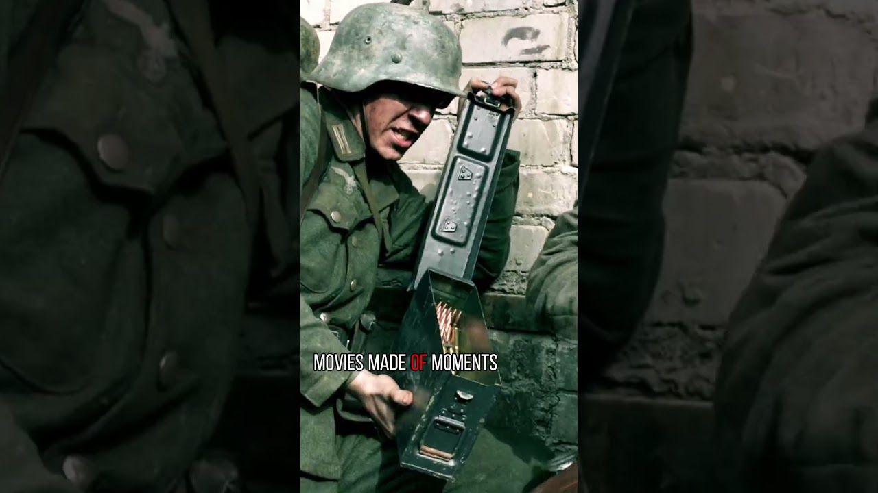 Soviet soldiers used German Panzerfaust anti-tank rocket launchers.Our Fathers.用的是德国的铁拳反坦克火箭筒《我们的父辈》