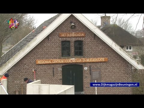 Werkzaamheden aan het terras bij het Dijkmagazijn