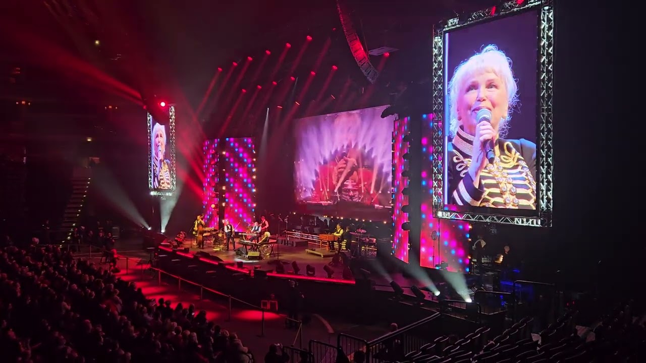 Marika Gombitova - Spravne dievca (Kandracovci) 16.1.2024 Praha O2 Arena 8.5/10