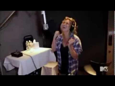 Ke$ha Recording 'Last Goodbye' In The Studio