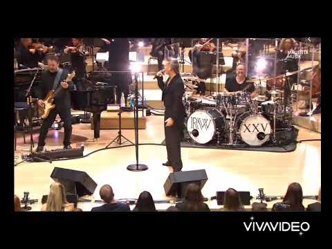 Robbie Williams - Lost - Live at Elbphilharmonie Hamburg. Magenta TV