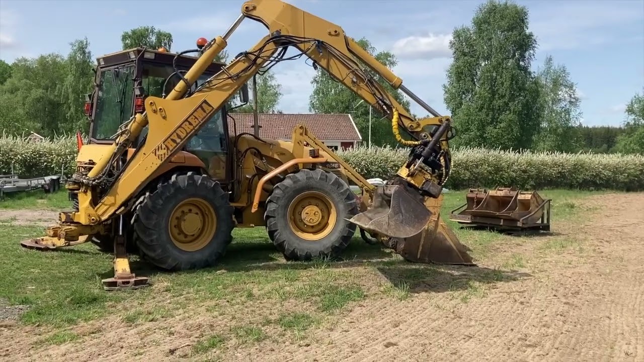 Köp Traktorgrävare Hydrema 906B på Klaravik