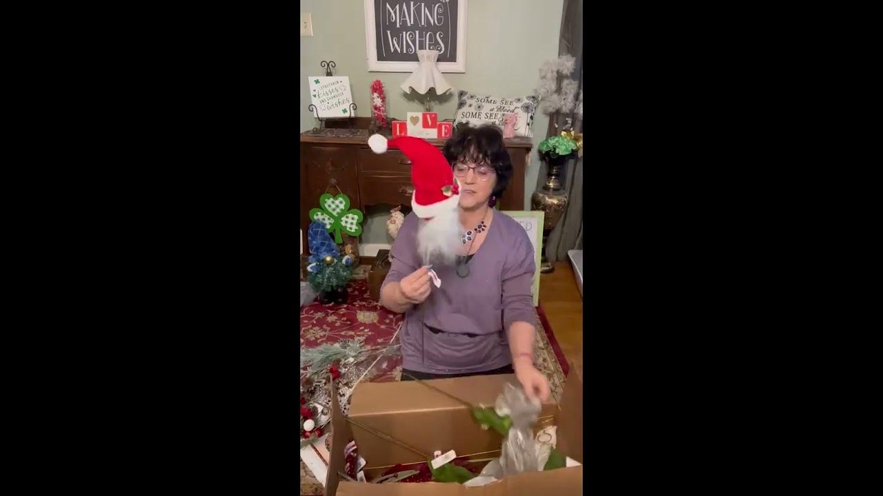 Unboxing Michaels’s Christmas grab bags! YouTube