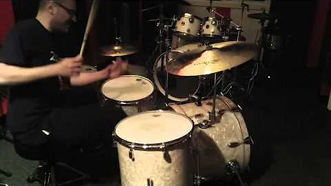 Gil Sharone - straight ahead jazz drumming