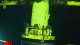 Raw Video Bp Places Cap Over Leaking Oil Well