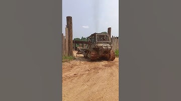 Bulldozer Komatsu D85ESS-2 in workshop! #trendingshorts