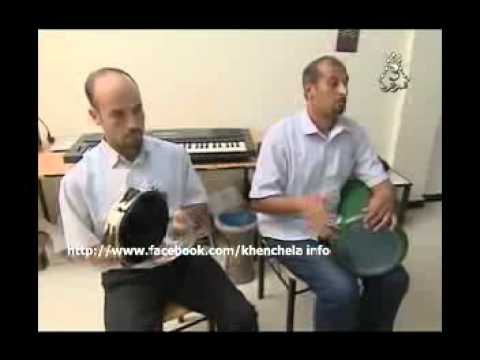 الفنان الاستاذ مختار ناصرية مثل ويمثل ثقافة خنشلة 