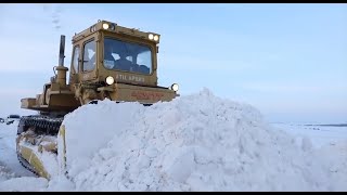 Мегатехника в снегу Т-330, ДЭТ-250, Б-10, Т-150. Powerful Soviet bulldozers in the snow