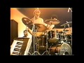 Oficina g3 ao vivo com johnny mazza na bateria tocando a msica glria