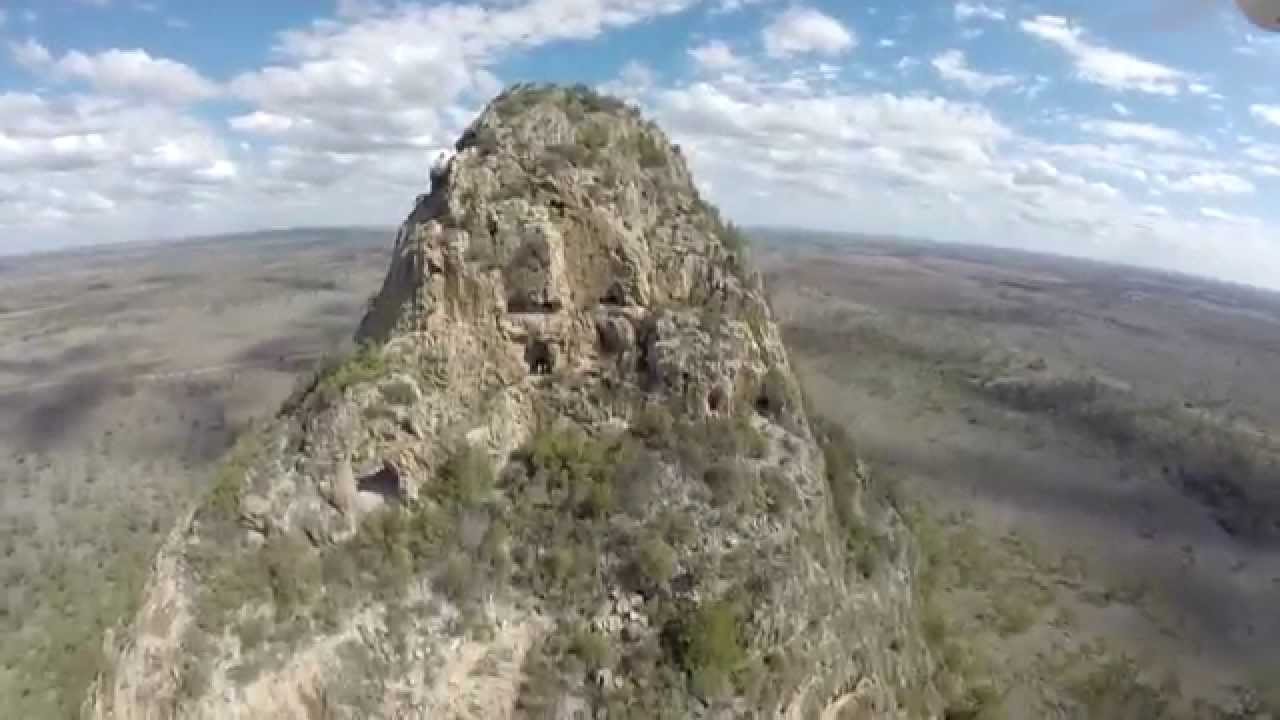 Quadcopter fly Wolfang peak, Queensland