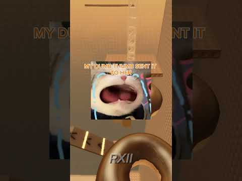SCREENSHOTTING IS RISKY 😭#roblox #relatable #robloxrant #rblx