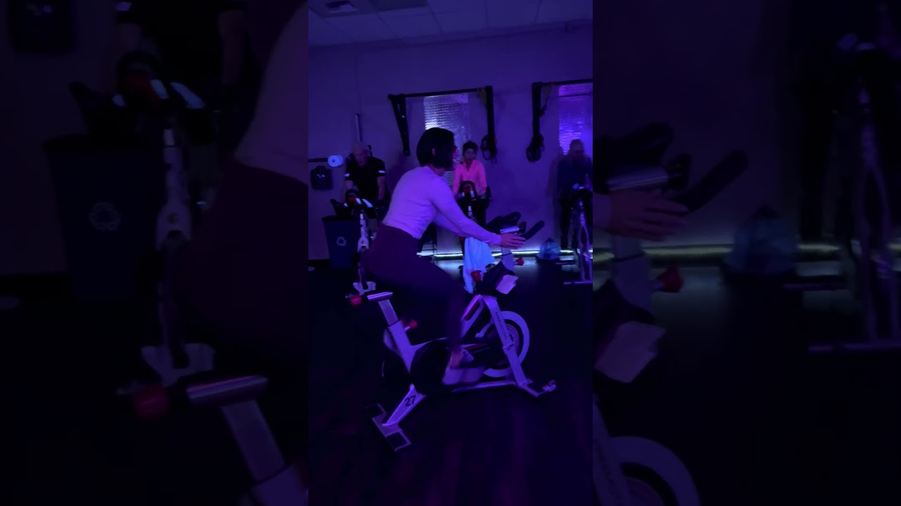 Одно из наших многочисленных замечательных занятий в фитнес-центре Snap Fitness в Боулдер-Сити.