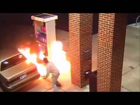 Hombre intenta matar araña con encendedor y provoca incendio en gasolinera VIDEO2