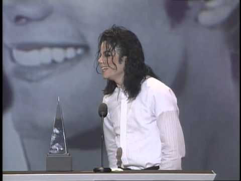 Michael Jackson Wins Favorite SoulRxB Single For Remember The Time- Amas 1993
