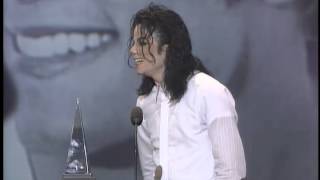 Michael Jackson Wins Favorite Soul\/R\&B Single for \\