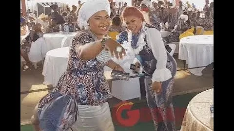 Laide Bakare &Kemi Afolabi Hugs Eachother Passionately As She Kneels 2 Greet Yoruba Movie Big Madams