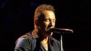 Video thumbnail of "Bruce Springsteen -  Thunder Road/Badlands (Newark, 1/31/16)"