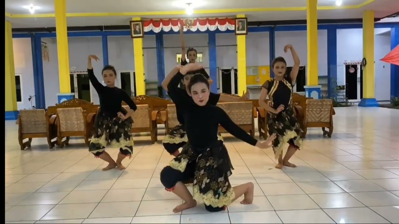 Tari_Ahmad Dani_XIIMPLB1_03