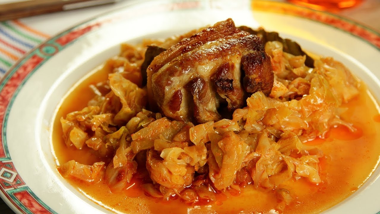 Свинско със зеле